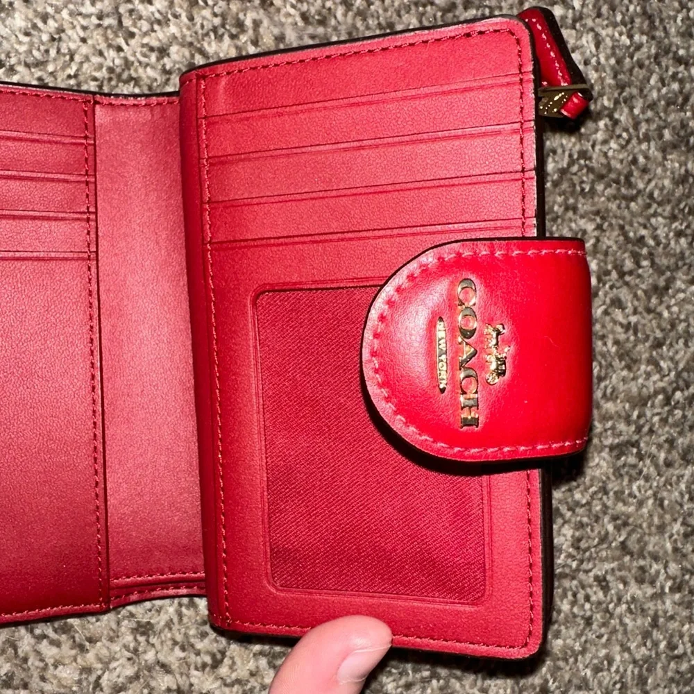 Coach Medium Corner Zip Wallet - Picture 8 of 10